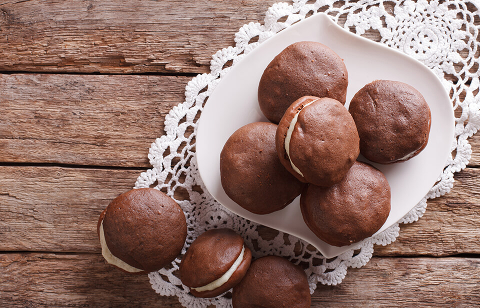 Biscuits-sandwichs au chocolat et au fromage à la crème