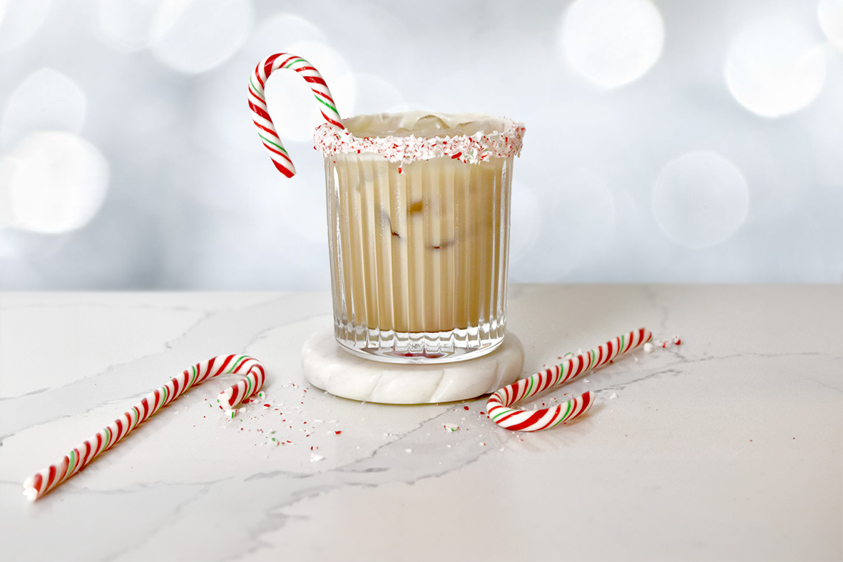 Cocktail crémeux à la canne de bonbons