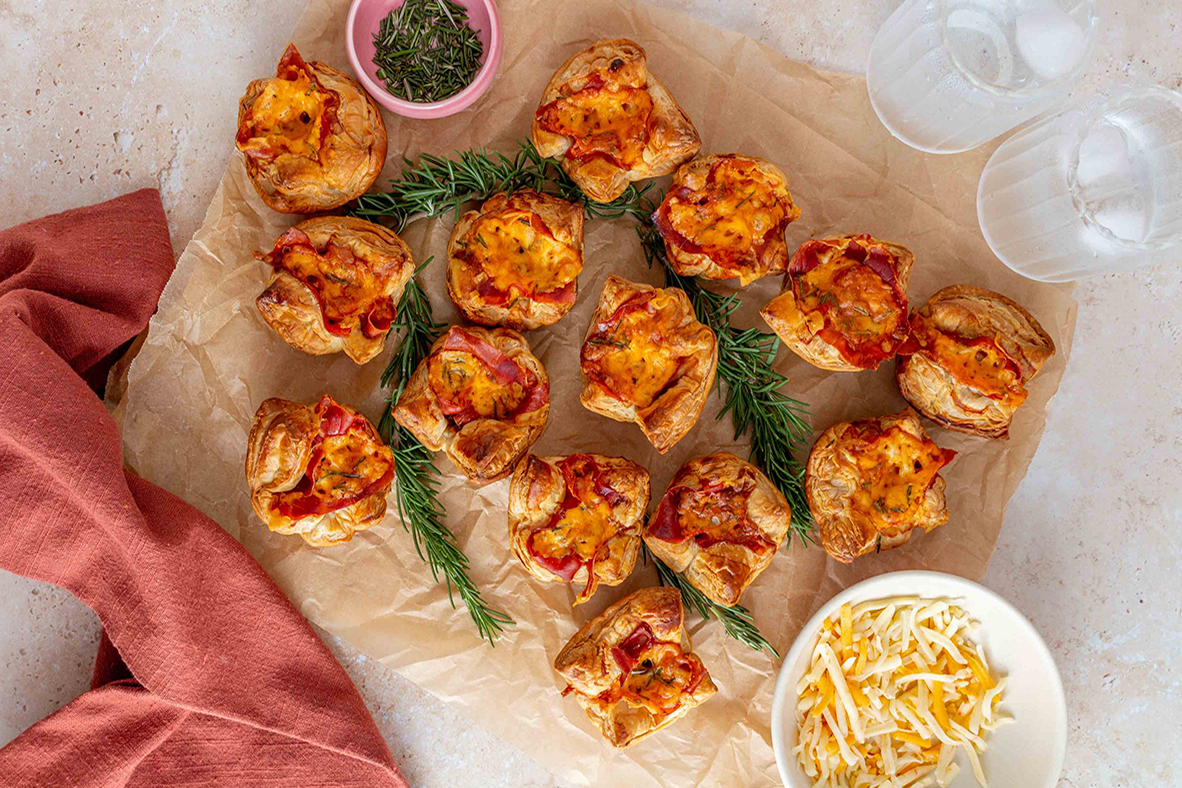 Bouchées Feuilletées Aux 2 Fromages Et Au Prosciutto
