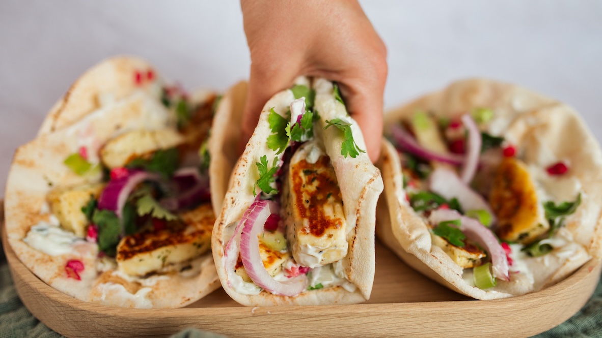 Wrap au halloumi et miel épicé