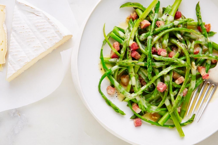 Brie et asperges carbonara