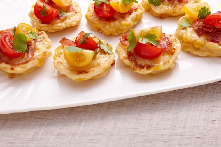 Mini crêpes au Cheddar, maïs et chili
