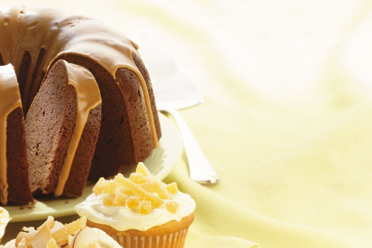 Quatre-quarts au fromage à la crème et au chocolat glacé au café (Format Club de cuisine)