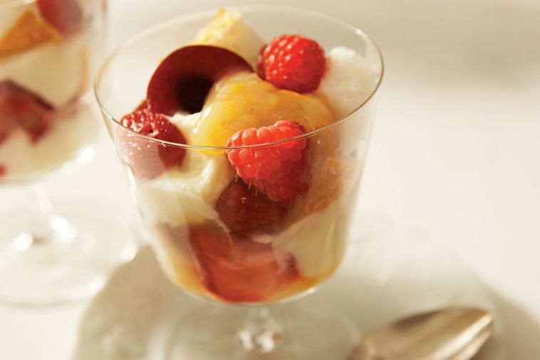Bagatelle aux agrumes et aux fruits rouges