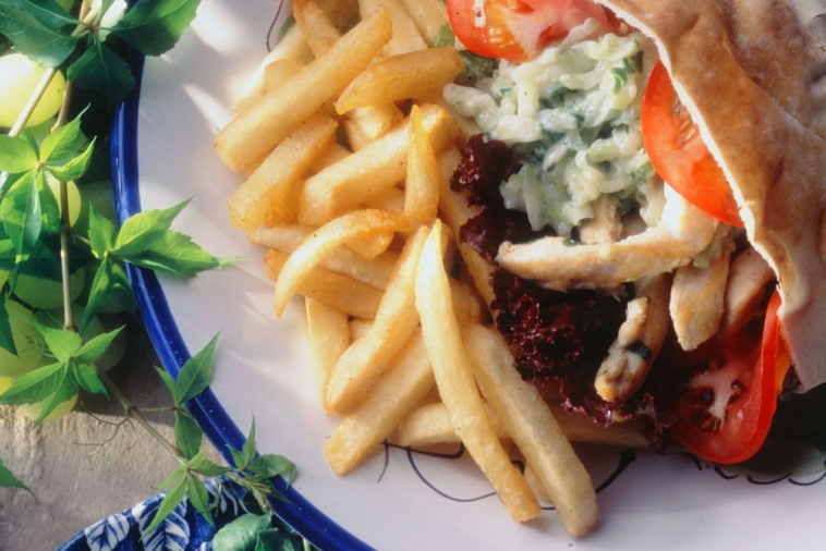 Pita crémeux au concombre et au poulet