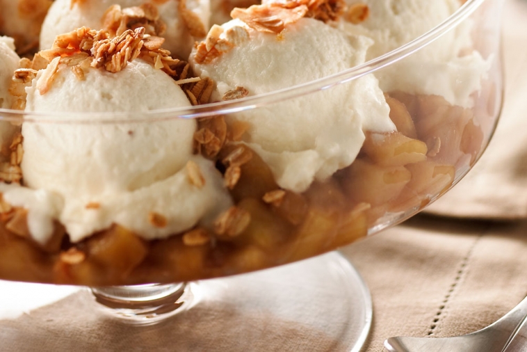 Croustade à la crème glacée et aux pommes caramélisées