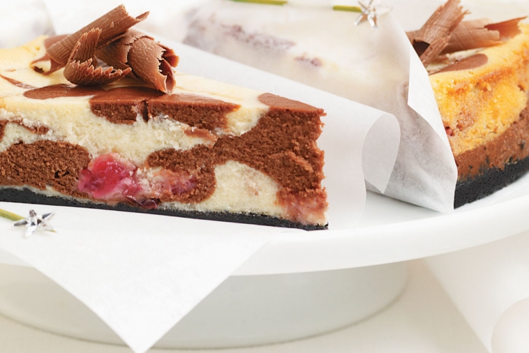 Gâteau au fromage et aux canneberges double chocolat