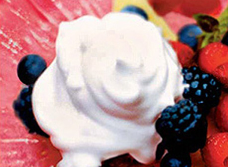 Gâteau renversé aux fruits frais