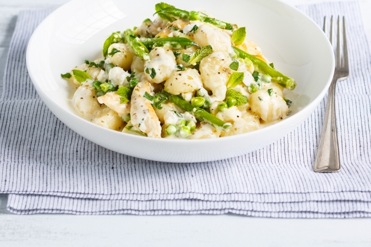 Gnocchis au poulet, aux haricots verts et à la feta