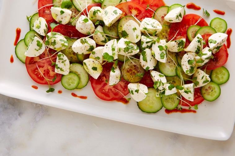 Bocconcini et légumes marinés
