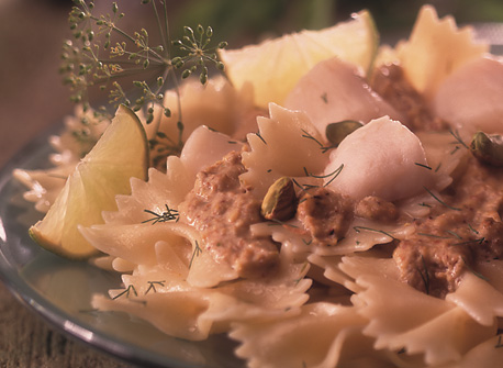 Farfalle aux pétoncles et aux pistaches