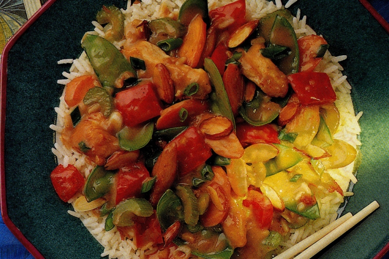 Sauté de poulet aux amandes
