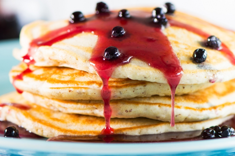 Crêpes au blé entier et aux bleuets