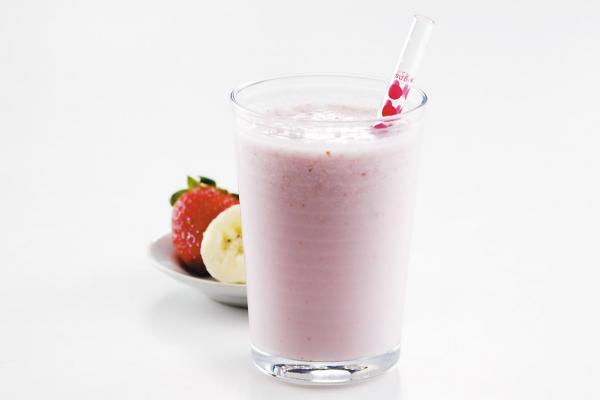strawberry banana milk smoothie