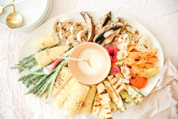 grilled vegetables with herbed dipping sauce
