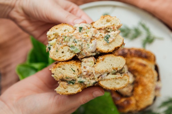 Bagel au saumon haché