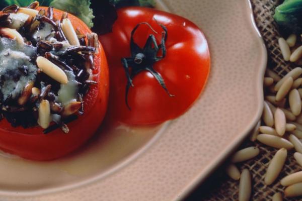 canadian blue ermite cheese stuffed grilled tomatoes