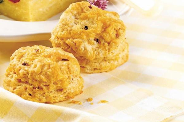 chili cheddar biscuits