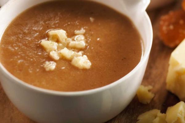 creamy beer onion and cheddar soup