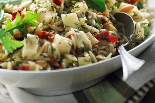 orzo with gouda and sun dried tomatoes
