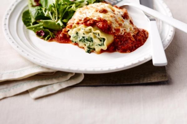 veal and spinach lasagna rolls au gratin