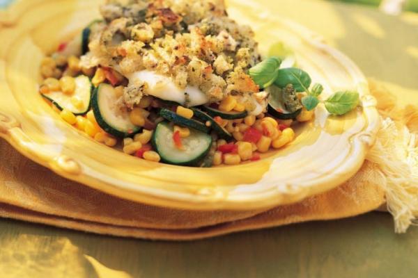 zucchini corn and red pepper with crispy pesto topping