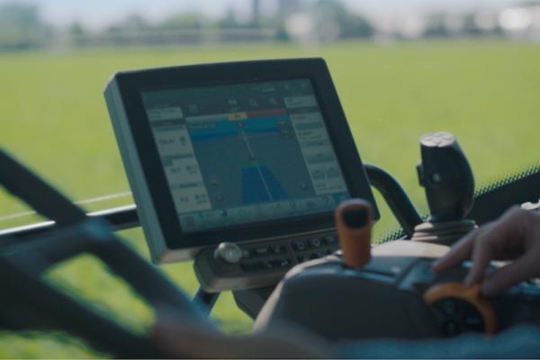 L'écran d'un tracteur intelligent
