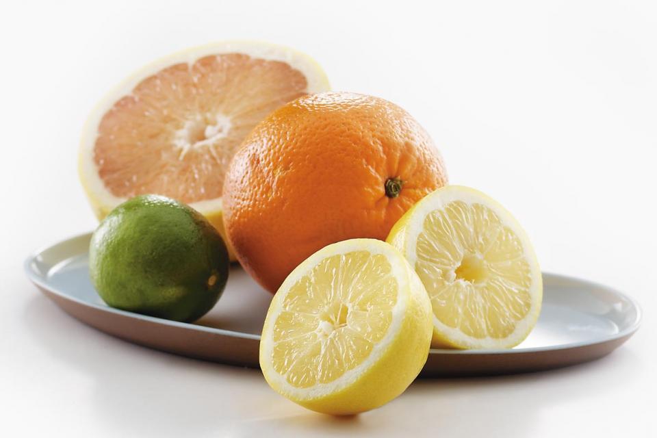 Agrumes : pamplemousse, orange, citron et lime