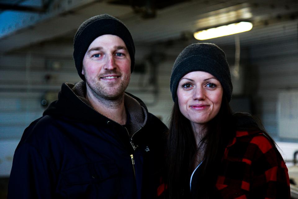 Richard and Michelle, dairy farmers from Manitoba FR