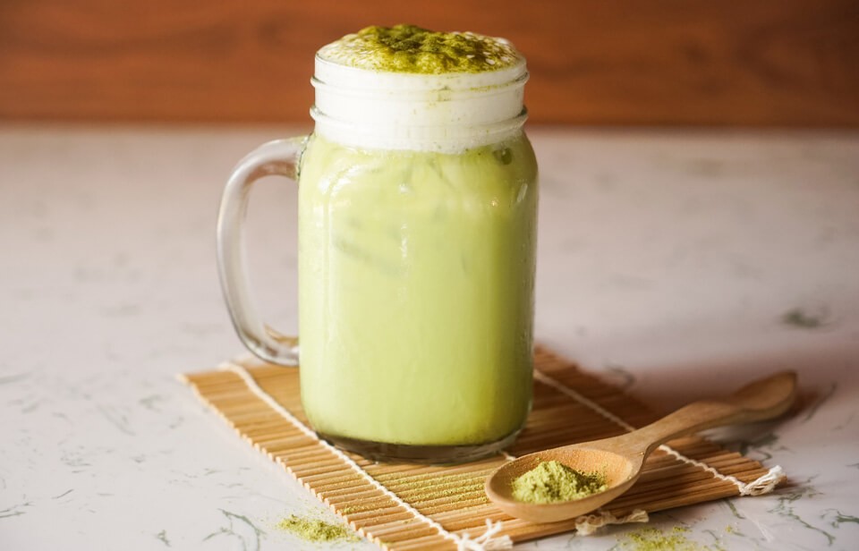 Lait frappé au thé vert et au gingembre