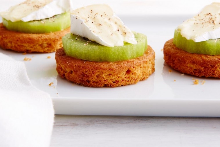 brie kiwi shortbread cookie