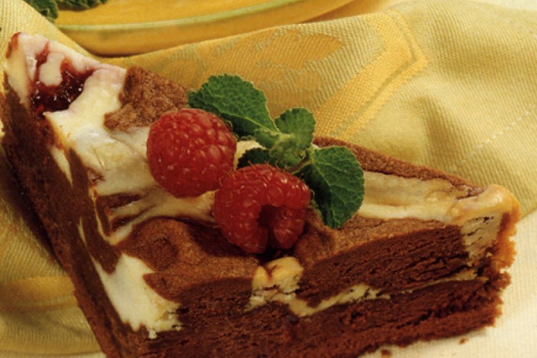 brownies au fromage a la creme et framboises format club de cuisine brownies au fromage a la creme et framboises format club de cuisine