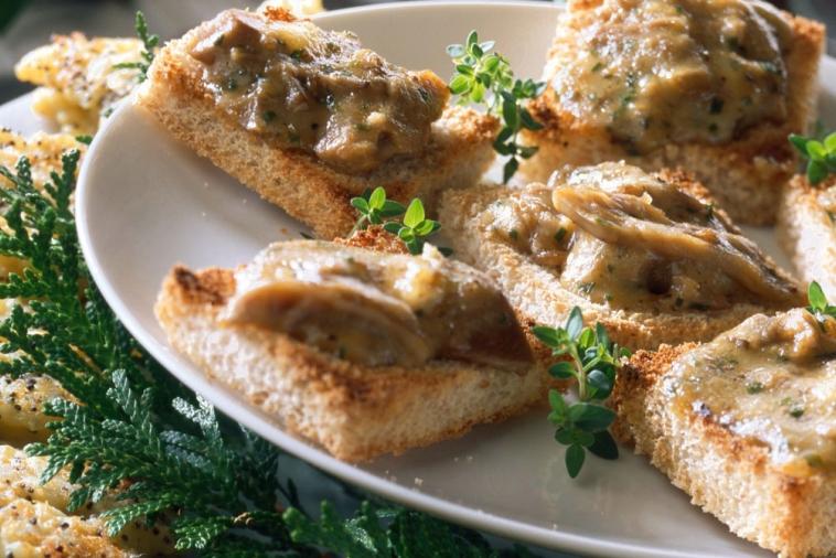 canapes with canadian brie and oyster mushrooms spread