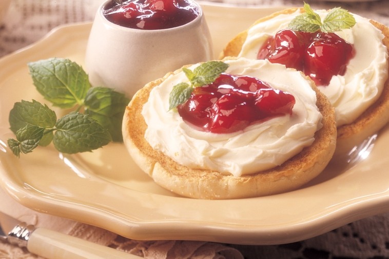 Muffins Anglais Au Fromage A La Creme Et Aux Cerises Plaisirs