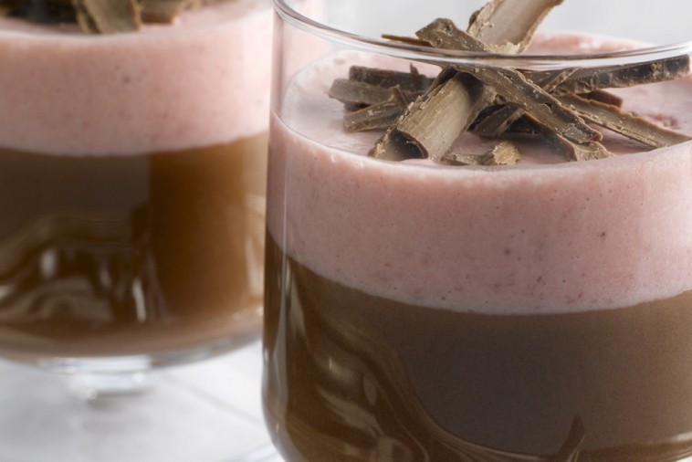 Duo Chocolat Fromage Et Mousse Aux Fraises Plaisirs Laitiers