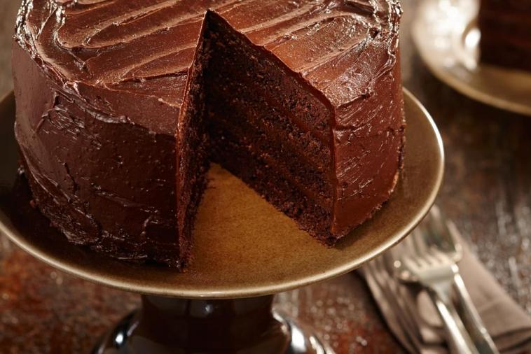 chocolate fudge layer cake