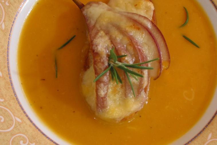 fall squash soup with gouda and pear