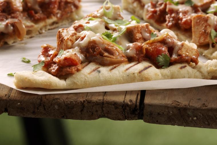grilled butter chicken pizza