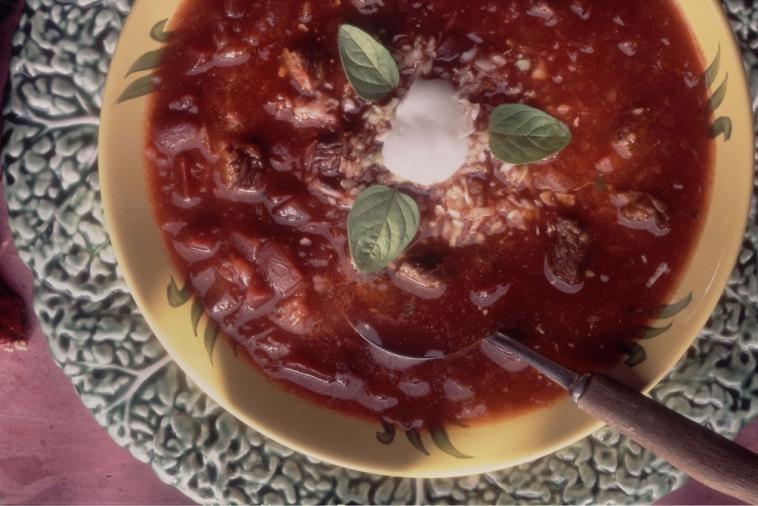 russian cabbage and beet soup borscht