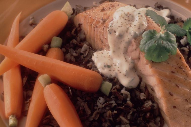 salmon fillets with creamy hot pepper and coriander sauce